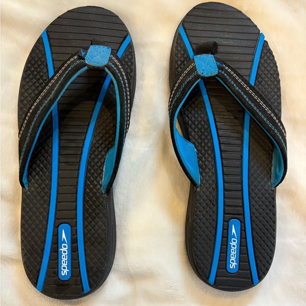 GUC size 9 Speedo Men's Black and Blue Sandals great for pool, lake or beach day